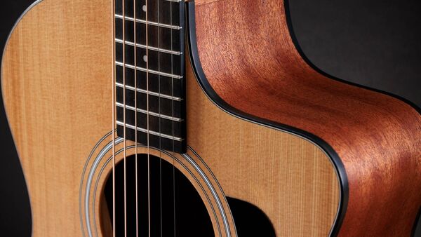114CE Guitarra electroacústica
